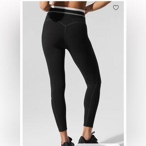 NWOT Alo Airbrush High-Waist 7/8 Better Together Legging - Black/White